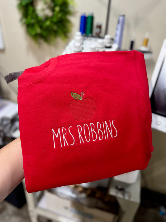 MEDIUM / Mrs. Robbins