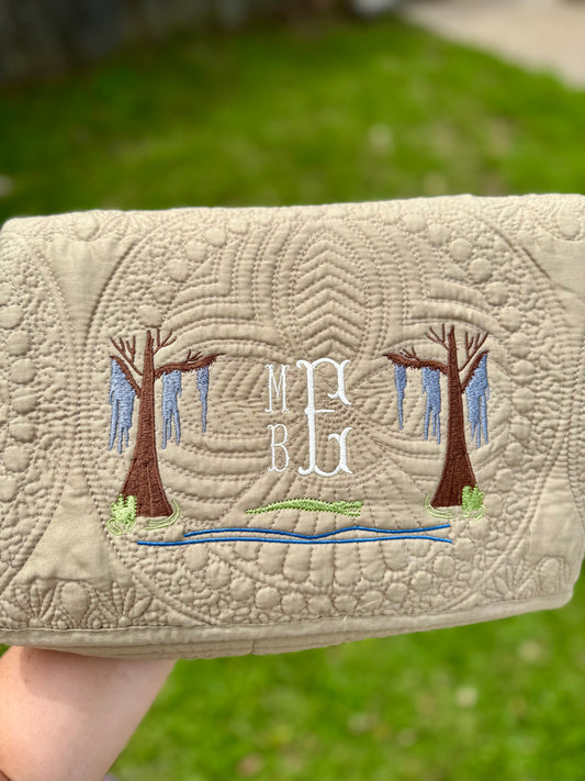 Heirloom quilt / monogram MBE