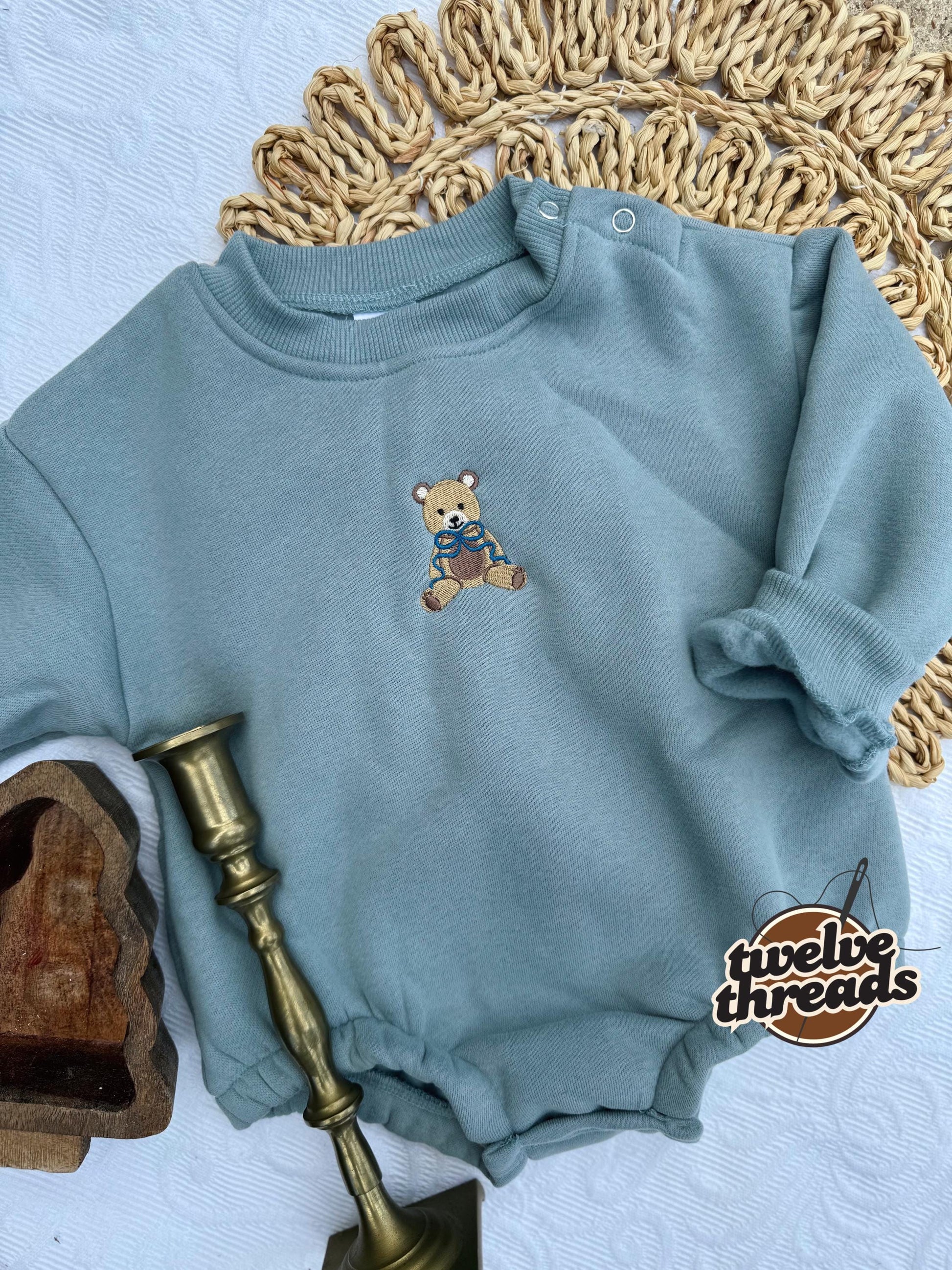 Tiny teddy bear with custom bow, baby bubble romper, embroidered teddy bear, embroidery, custom bubble, kids tales, bear sweatshirt crewneck
