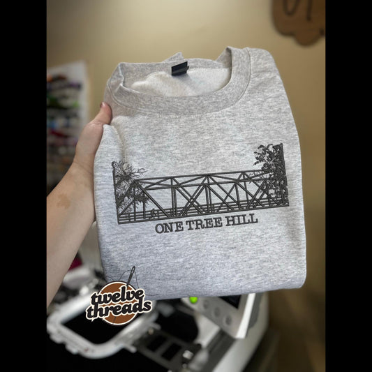 One tree hill - OTH - tv show - binge watch - tv series - Lucas Scott - Brooke Davis - Peyton sawyer - naley - leyton - Nathan Scott